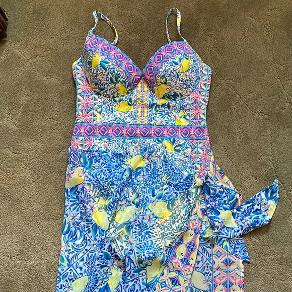 Lilly Pulitzer Other - Lilly Pulitzer Zest for Life Swimsuit and Sarong
